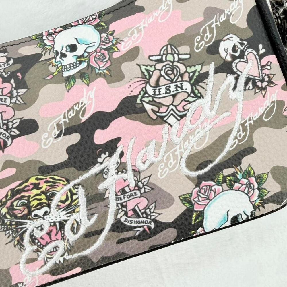 Ed Hardy Bag - Picture 4 of 8